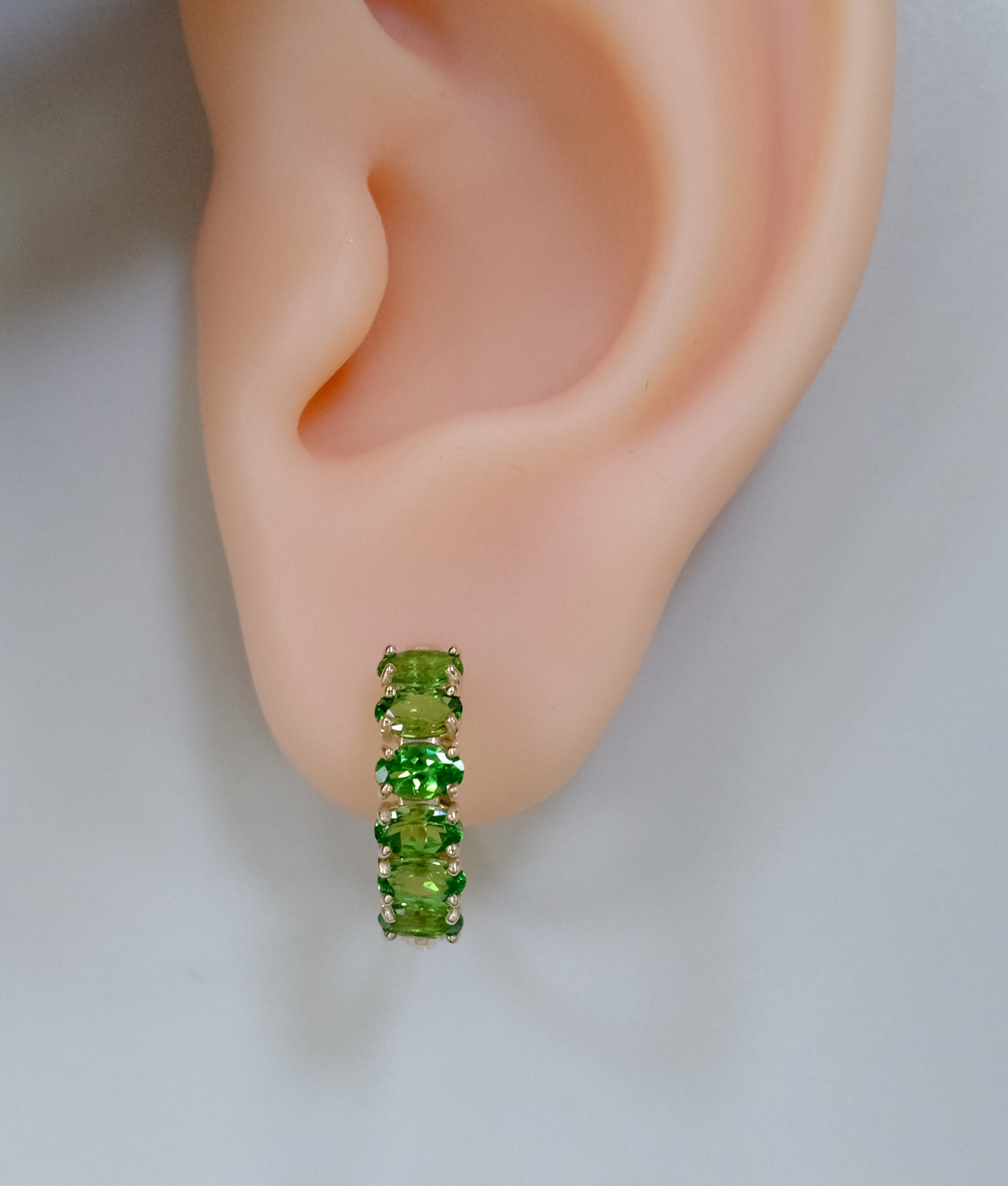Серьги-конго из золота с тсаворитами